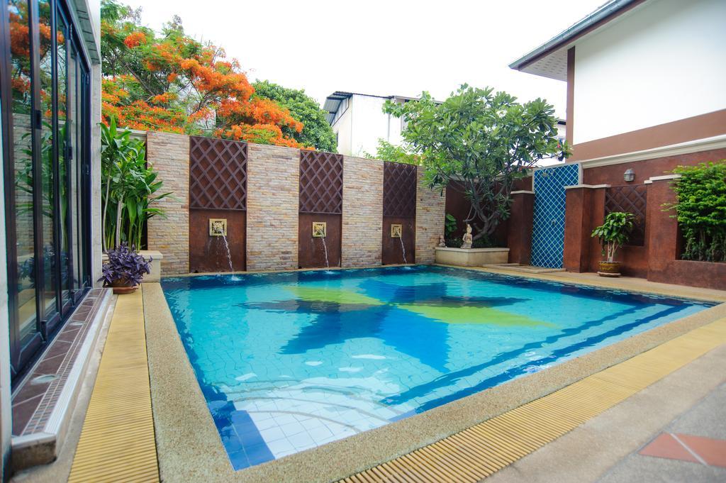 Diamond City Place Hotel Pattaya Extérieur photo