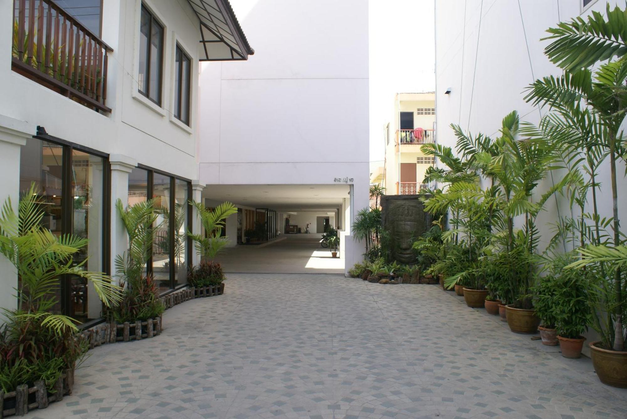 Diamond City Place Hotel Pattaya Extérieur photo