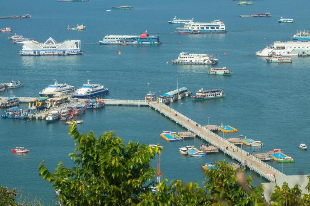 Diamond City Place Hotel Pattaya Extérieur photo
