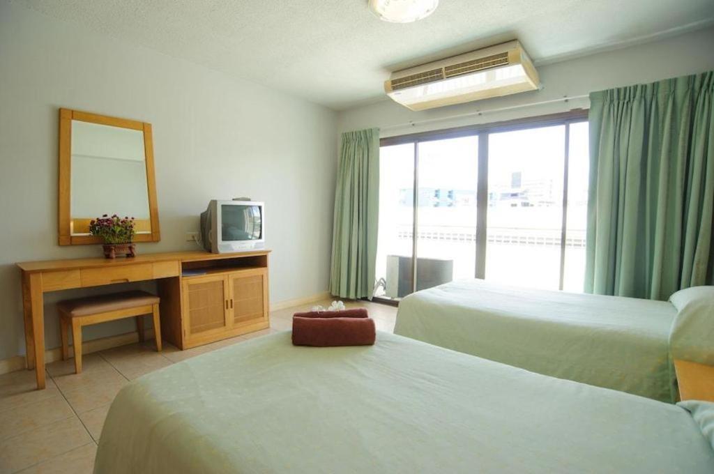 Diamond City Place Hotel Pattaya Extérieur photo