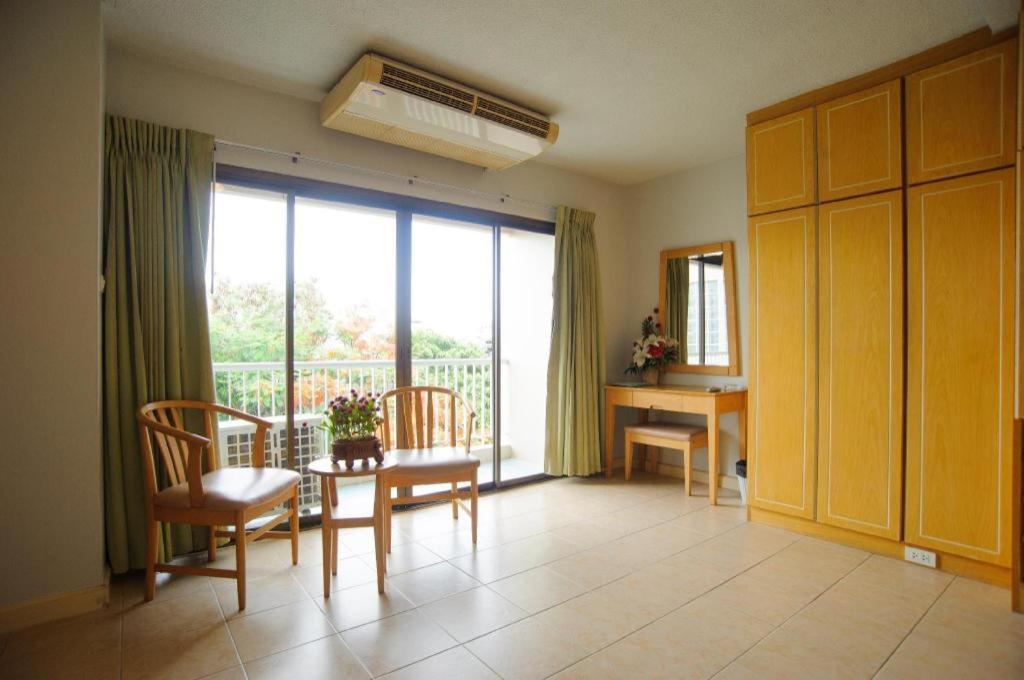 Diamond City Place Hotel Pattaya Extérieur photo